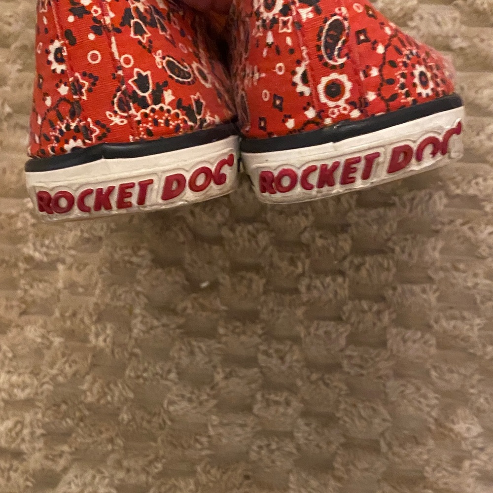 Rocket dog Red Bandana-Print Women's Ballet Flats - Picture 3 of 8